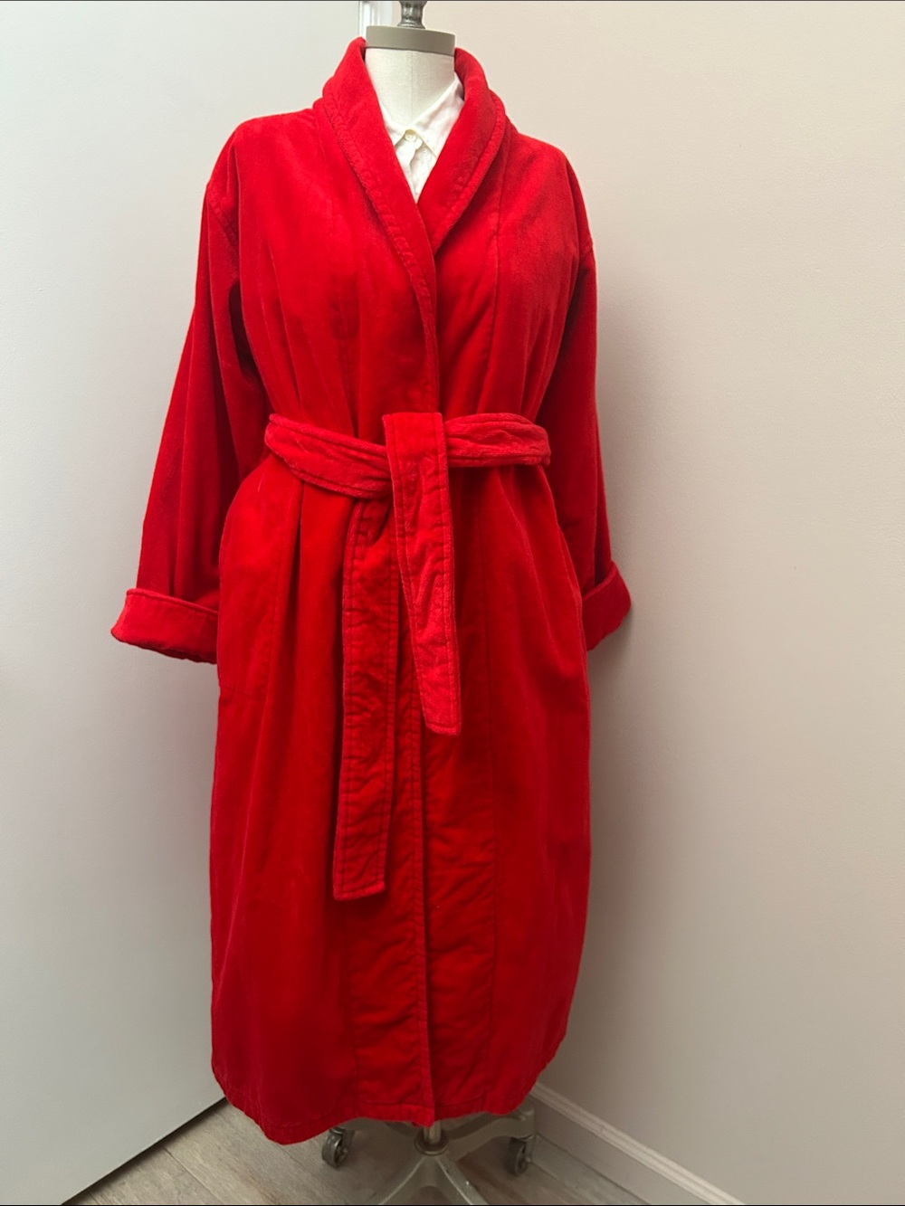 Victoria's Secret Cotton Red Plush Shawl-Collar Robe belted size XS S